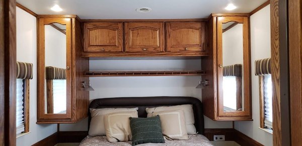2006 42' Optima Motorhome Garage Kept Excellent Condition