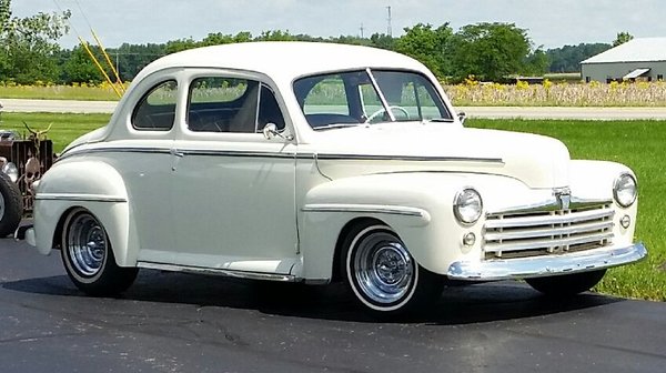 1947 Ford Super Deluxe