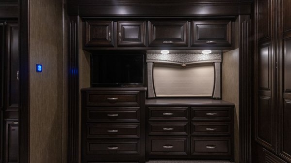 Used 2019 Berkshire XL 40D Class A Diesel Pusher Motorhome R