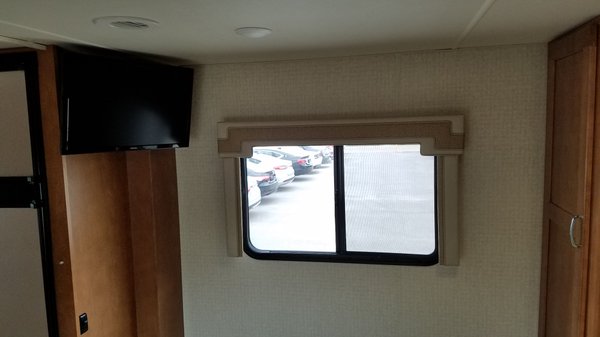 2017 Winnebago Spirit - Only 4k Miles