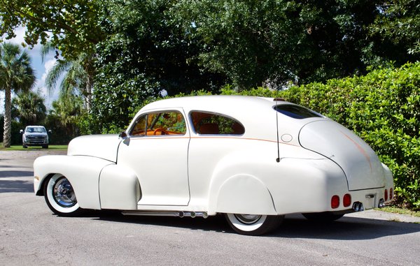1947 Chevrolet Fleetline Aero Sedan / SUPER High Show Qualit