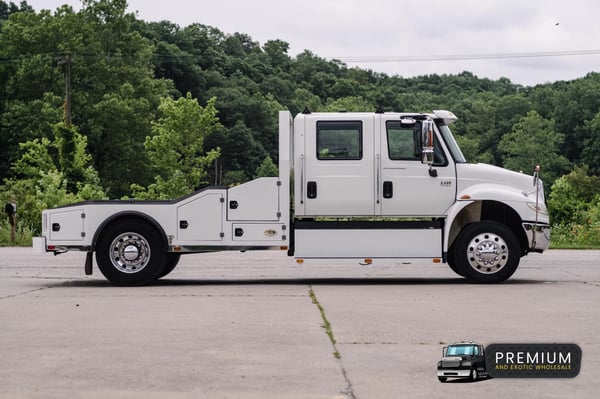 2006 INTERNATIONAL 4400 CUSTOM HAULER