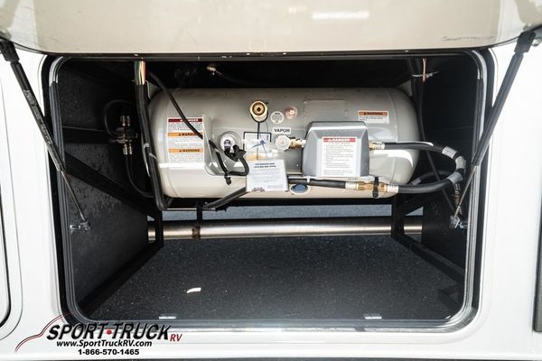 2021 NeXus RV Wraith Super 35W