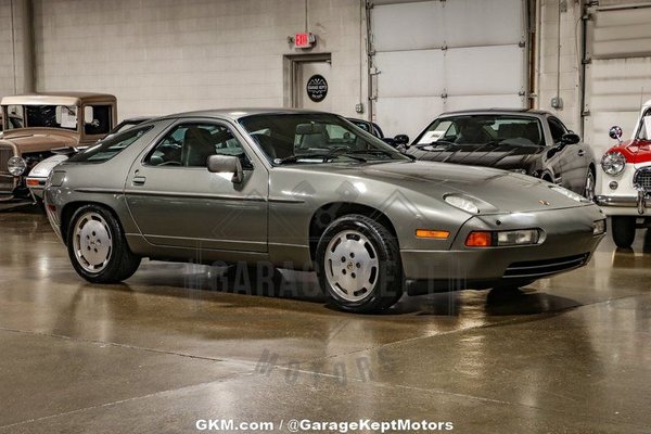 1987 Porsche 928 S4