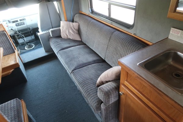 1999 FL70, 2003 RENEGADE ITX40 LIFTGATE for Sale $80,000
