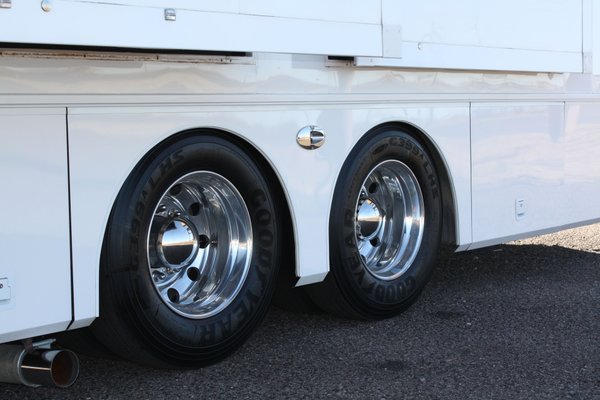 2013 Showhauler Two Full Baths Bunk Beds Motorhome