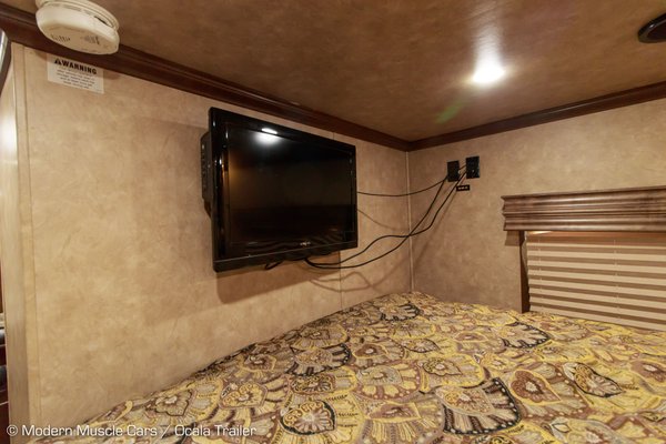 2019 Sundowner 2486SGM - 44' Toy Hauler for Sale $76,900