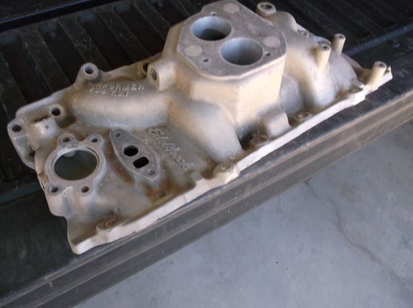 edelbrock 454 TBI intake  for Sale $250 