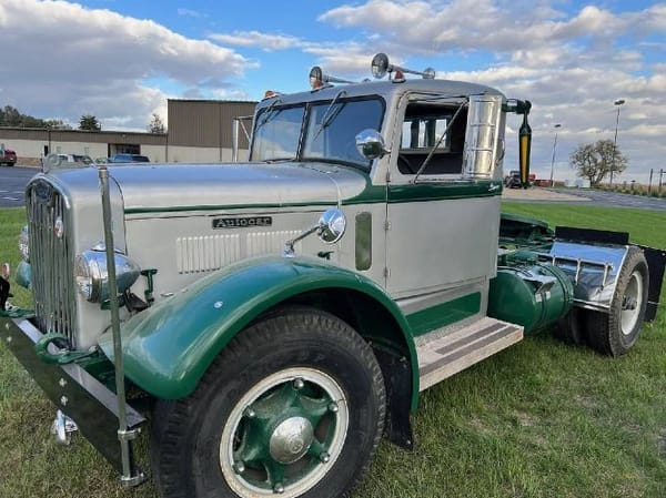 1948 Autocar Semi Tractor  for Sale $17,995 