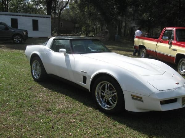 1982 Chevrolet Corvette  for Sale $18,995 