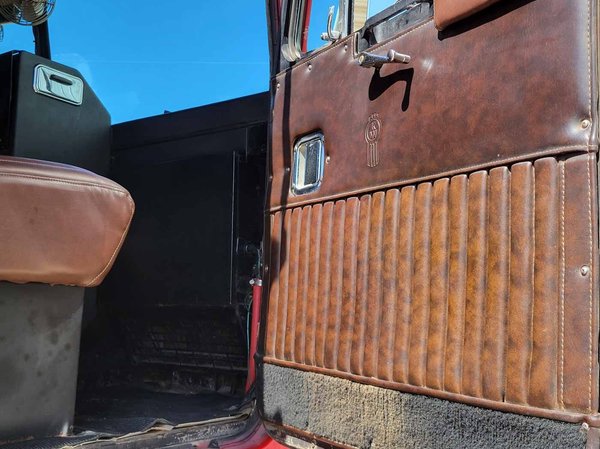 1977 KENWORTH SEMI TRACTOR SHOW TRUCK CABOVER WITH SLEEPER for Sale $24,500