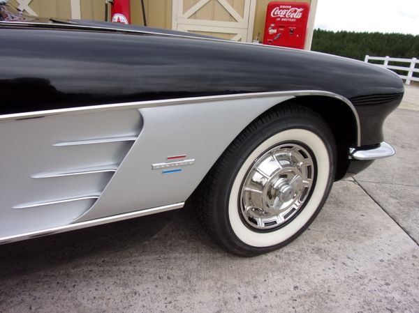 1961 Chevrolet Corvette Convertible for Sale $59,500