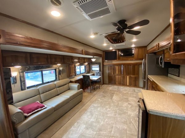 2015 HAULMARK 4 SLIDE for Sale $279,900