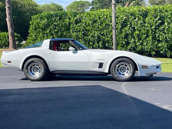 1982 Chevrolet Corvette  for Sale $16,000 