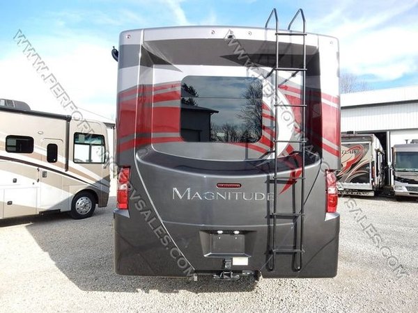2019 Thor Motor Coach Magnitude