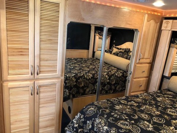 2013 RENEGADE EXPLORER 3000FM MOTORHOME