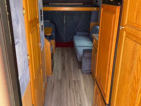 2001 14’ United Specialties Toterhome for Sale $69,990