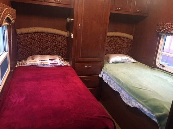 2006 Haulmark 40' Coach for Sale $124,995