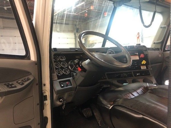 2005 Freightliner Optima "X" 17' Toterhome for Sale $115,000