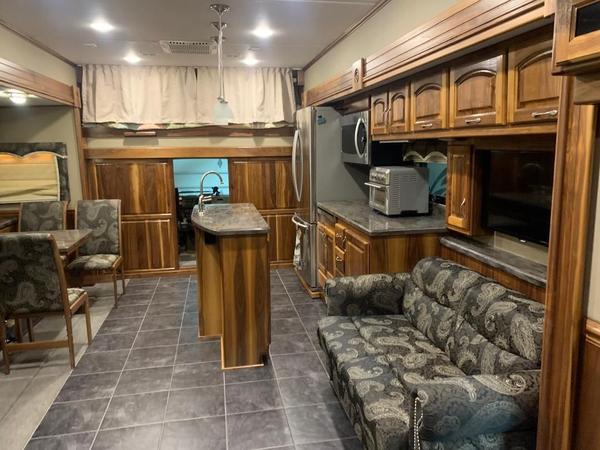 2015 Haulmark 4504HB for Sale $389,000