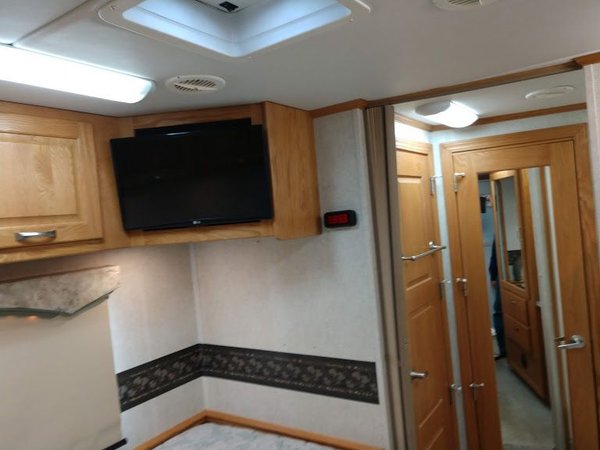 2006 Haulmark Motorgarage Mercedes 450HP 43' 1-Slides with B