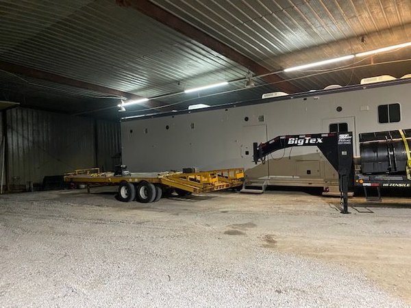 2014 Volvo w/ 2001 Featherlite Stacker for Sale $150,000