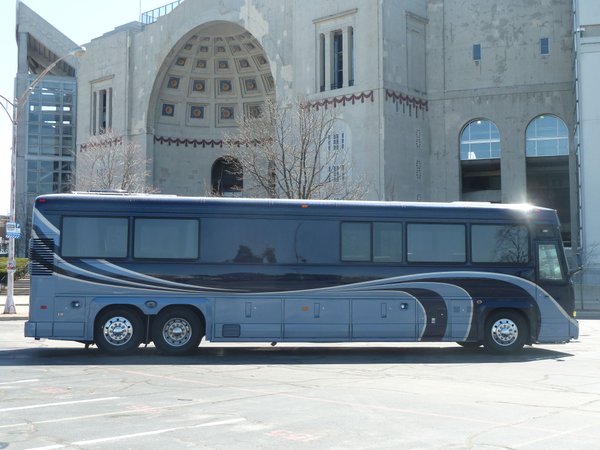 Executive Motor Coach 40’ MCI Immaculate