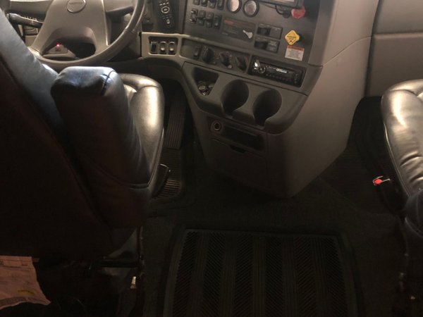28’ NRC Freightliner toter for Sale $92,000