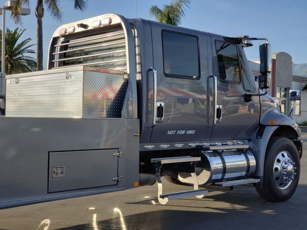 Freightliner 4x4 Quad Cab - automatic trans - low miles