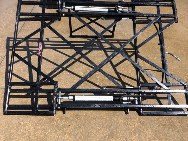 Pit lift  for Sale $1,600 