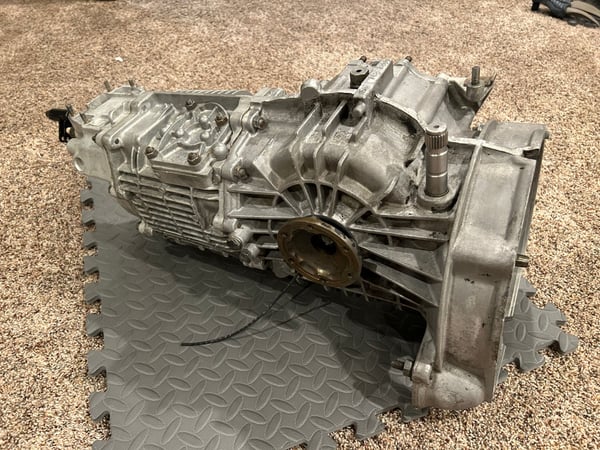Porsche 915 Mid Engine Package
