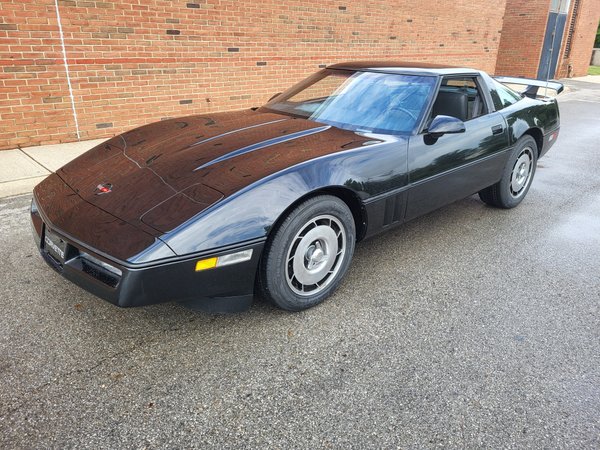 1985 Corvette - low mile / auto / glass roof  for Sale $9,500 