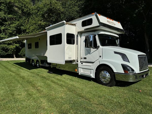 2008 Volvo renegade 45’ tandem axle  for Sale $169,000 