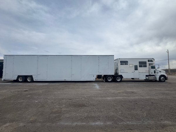 2009 Peterbuilt 384 with 53’ Dorsey trailer  for Sale $35,000 