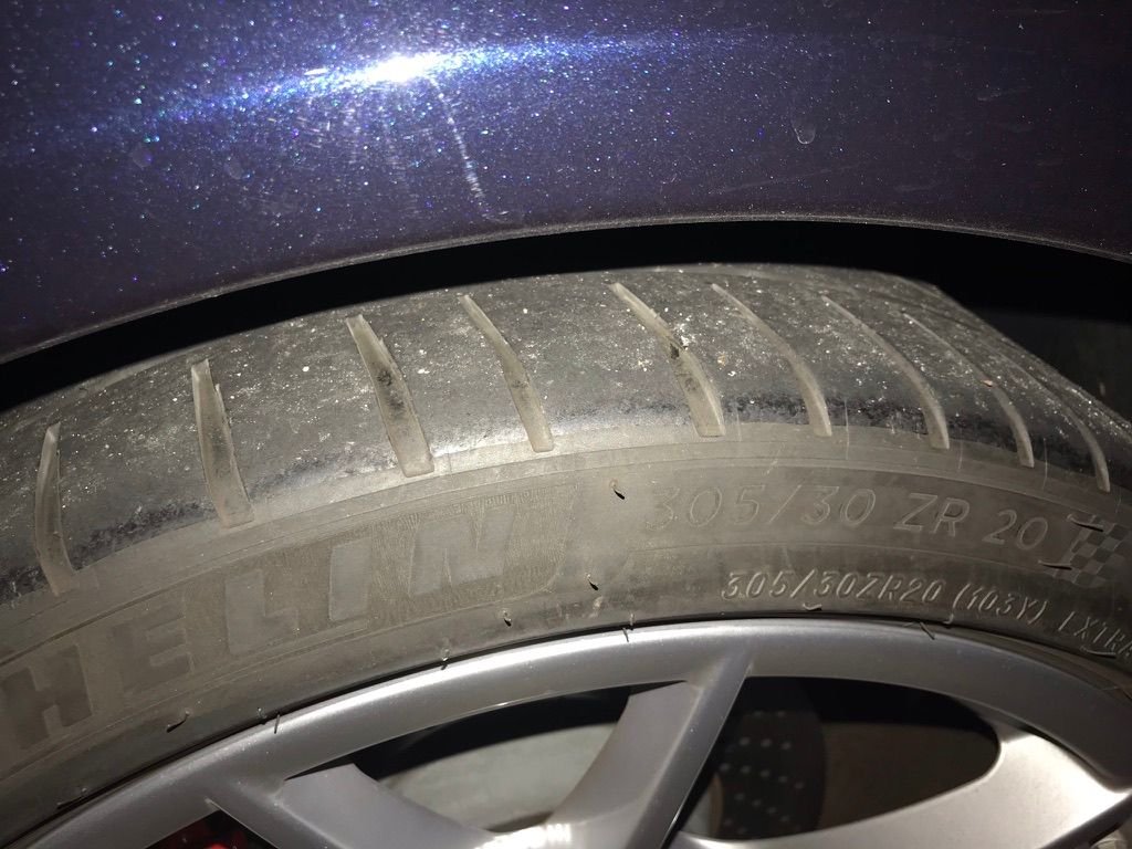 scuff marks on edges of tires Rennlist Porsche Discussion Forums