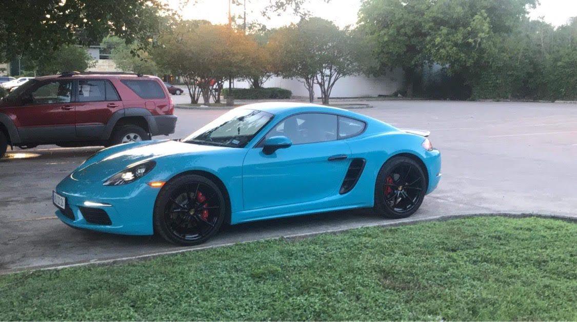 2019 Porsche 718 Cayman - 2019 Miami Blue Cayman S w/ less than 12k miles - Manual & Sport Chrono - Used - VIN WP0AB2A87KS278576 - 12,400 Miles - 4 cyl - 2WD - Manual - Coupe - Blue - San Antonio, TX 78209, United States