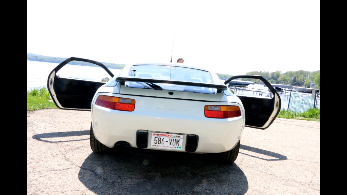 1990 Porsche 928 - Porsche 928 S4 Manual - 72,000 miles - Used - VIN WP0JB2924LS860376 - 72,000 Miles - 8 cyl - 2WD - Manual - Coupe - White - Madison, WI 53715, United States