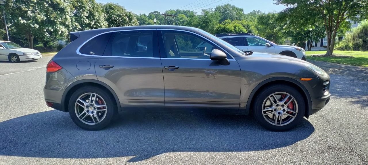 2013 Porsche Cayenne - 2013 Porsche Cayenne Turbo - Used - VIN WP1AC2A26DLA90801 - 80,000 Miles - 8 cyl - AWD - Automatic - SUV - Gray - Columbia, SC 29201, United States