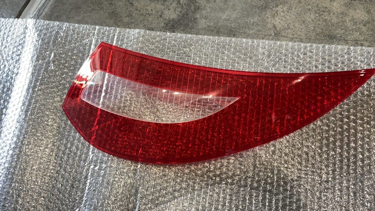 Lights - Porsche 997.2 passenger right tail light lens cover, NEW - New - 0  All Models - Seatac, WA 98198, United States