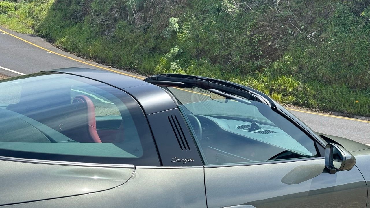 2022 Porsche 911 - 2022 GTS Targa 4 in Aventurine Green, 930 Red leather package, Super low miles - Used - VIN WP0BB2A94NS232477 - 1,390 Miles - 6 cyl - 4WD - Automatic - Coupe - Gray - San Francisco, CA 94107, United States