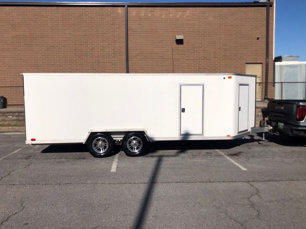 Miscellaneous - 2015 enclosed trailex trailer - Used - 0  All Models - Johnson City, TN 37604, United States