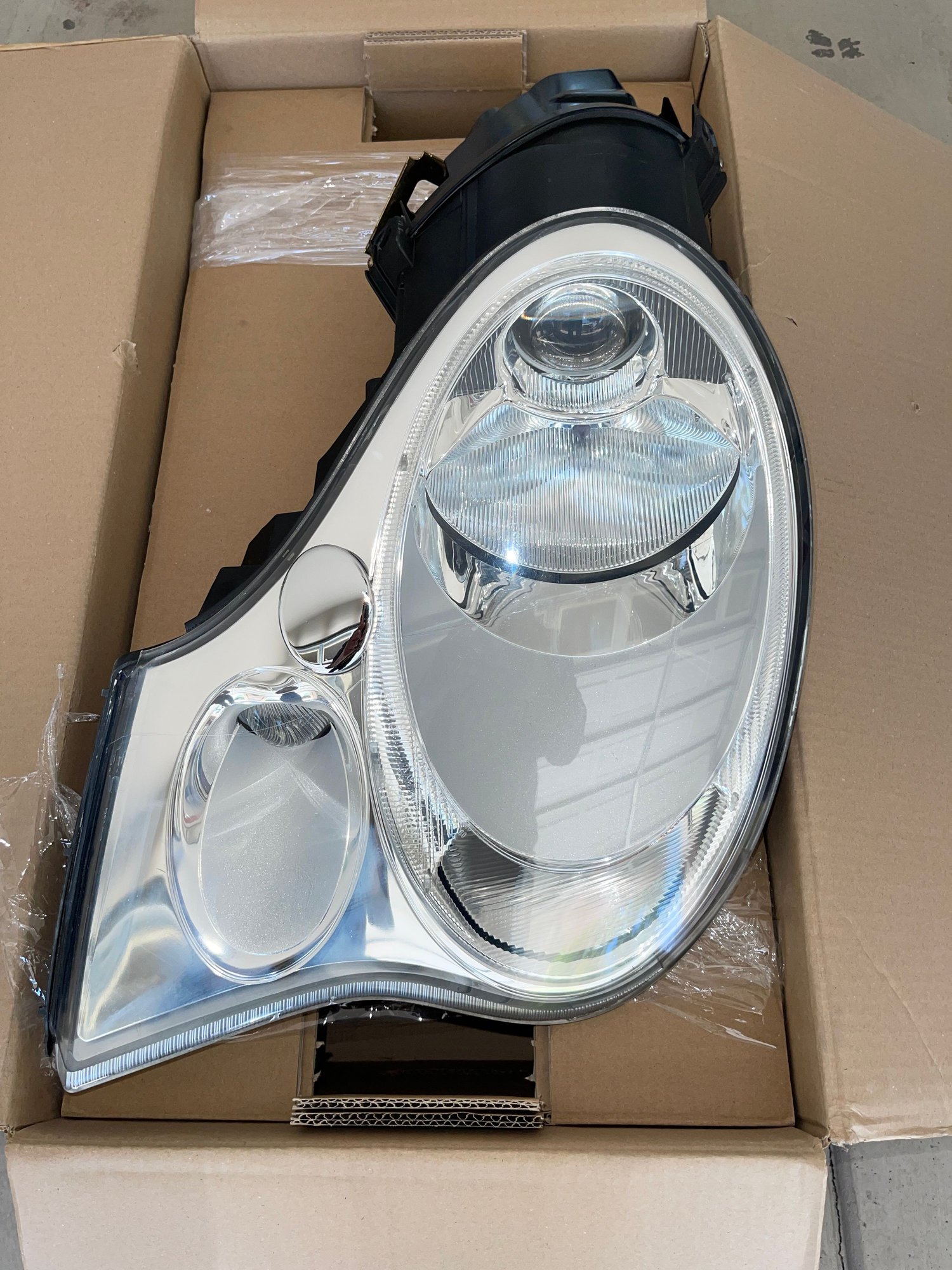 2003 Porsche 911 - Porsche 996 Turbo Headlight (Drivers-side) - Lights - $799 - Phoenix, AZ 85024, United States