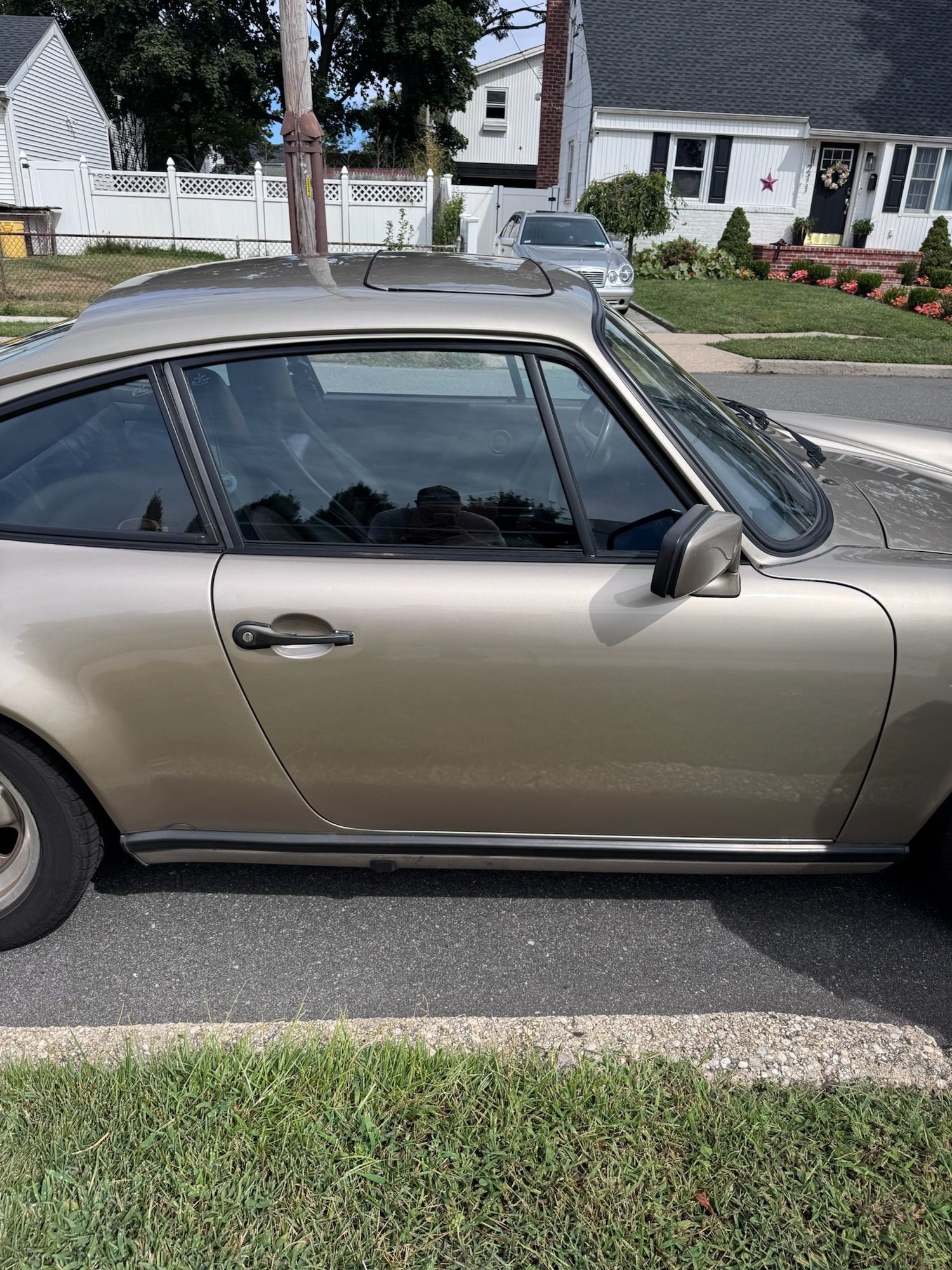 1986 Porsche 911 - **FOR SALE 1986 Porsche 911** OR TRADE FOR A CAYMAN ** - Used - VIN WP0AB0913GS120335 - 132,864 Miles - 6 cyl - 2WD - Manual - Coupe - Gold - Massapequa, NY 11758, United States