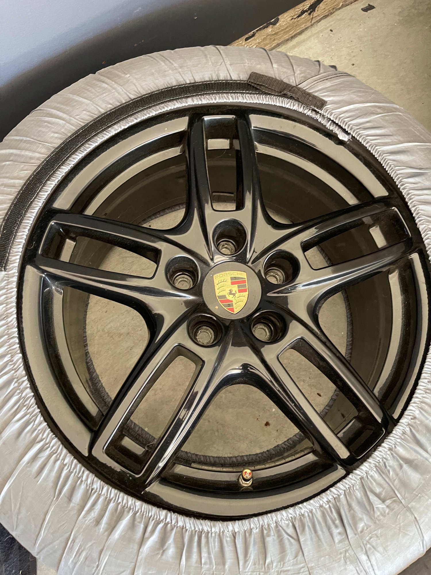 Wheels and Tires/Axles - 2013 Cayenne S Black OEM rims - Used - 2012 to 2015 Porsche Cayenne - Charlotte, NC 29707, United States