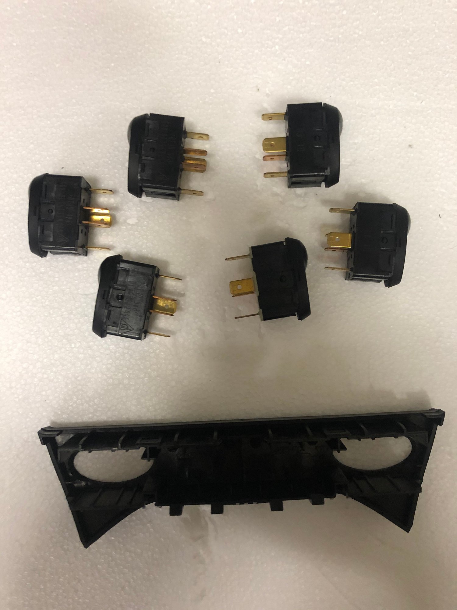 Interior/Upholstery - 996/986 Window and Seat Heat Buttons - Used - 1999 to 2004 Porsche 911 - 1998 to 2004 Porsche Boxster - Maryville, TN 37803, United States