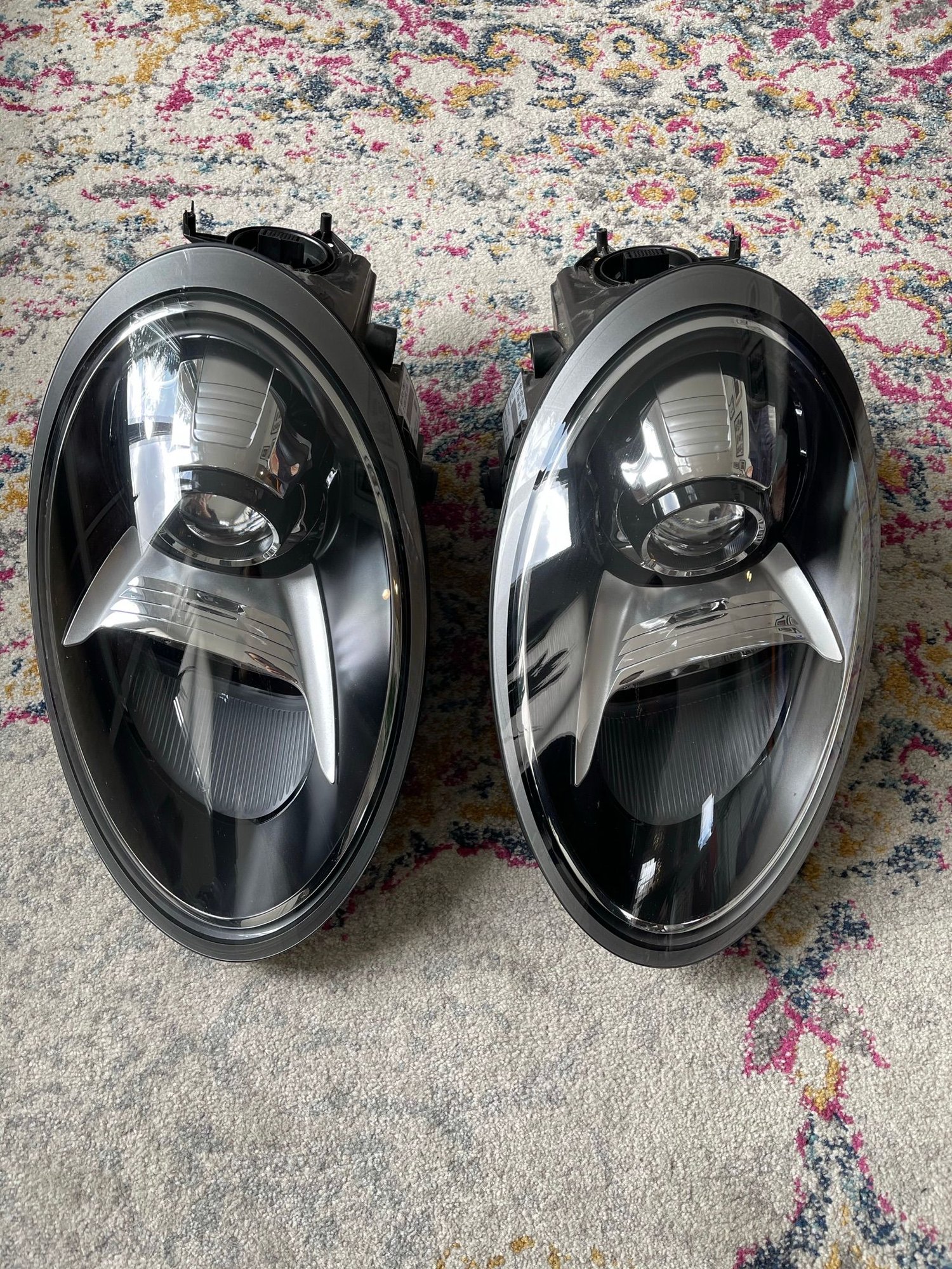 Lights - 991 911 GT3 Xenon Headlight Pair - Used - 2012 to 2017 Porsche 911 - Dearborn, MI 48124, United States