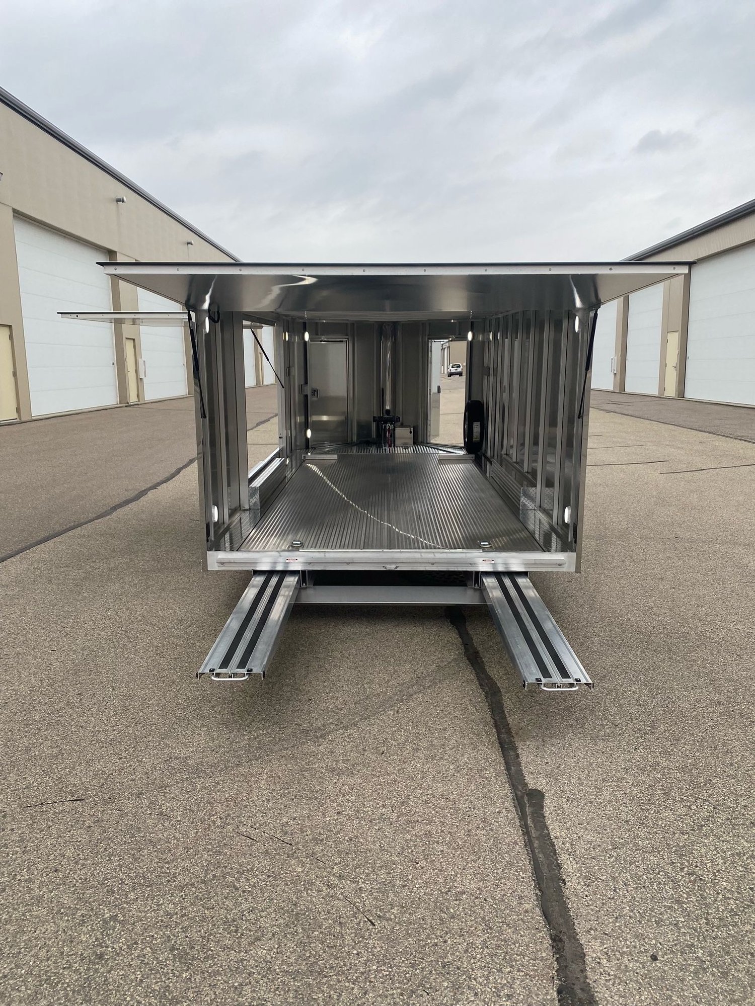 2019 Porsche 911 - Trailex Enclosed Car Trailer – 6” Additional Factory Height, Diamond Plate - Used - VIN 1XTXC2329H1999917 - 750 Miles - Wayzata, MN 55391, United States
