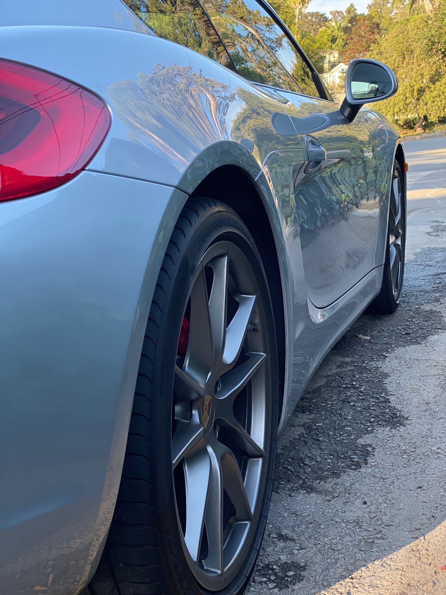 2014 Porsche Cayman - 2014 Cayman S PDK - Used - VIN WP0AB2A89EK192271 - 31,000 Miles - 6 cyl - 2WD - Automatic - Coupe - Silver - Laguna Beach, CA 92651, United States