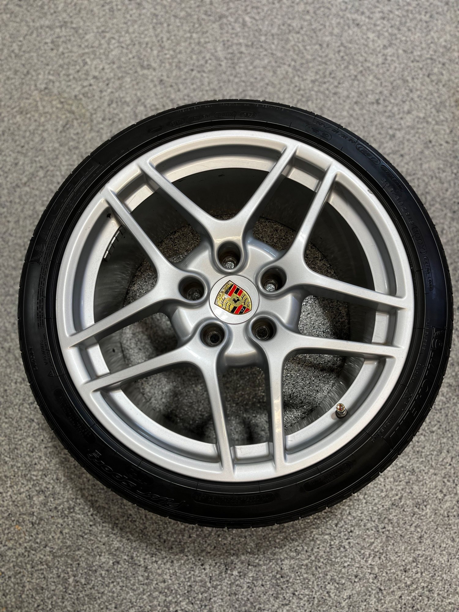 Wheels and Tires/Axles - Porsche Wheels & Tires from a 2010 Porsche 911 Carrera S - Used - 0  All Models - Morris Plains, NJ 07950, United States