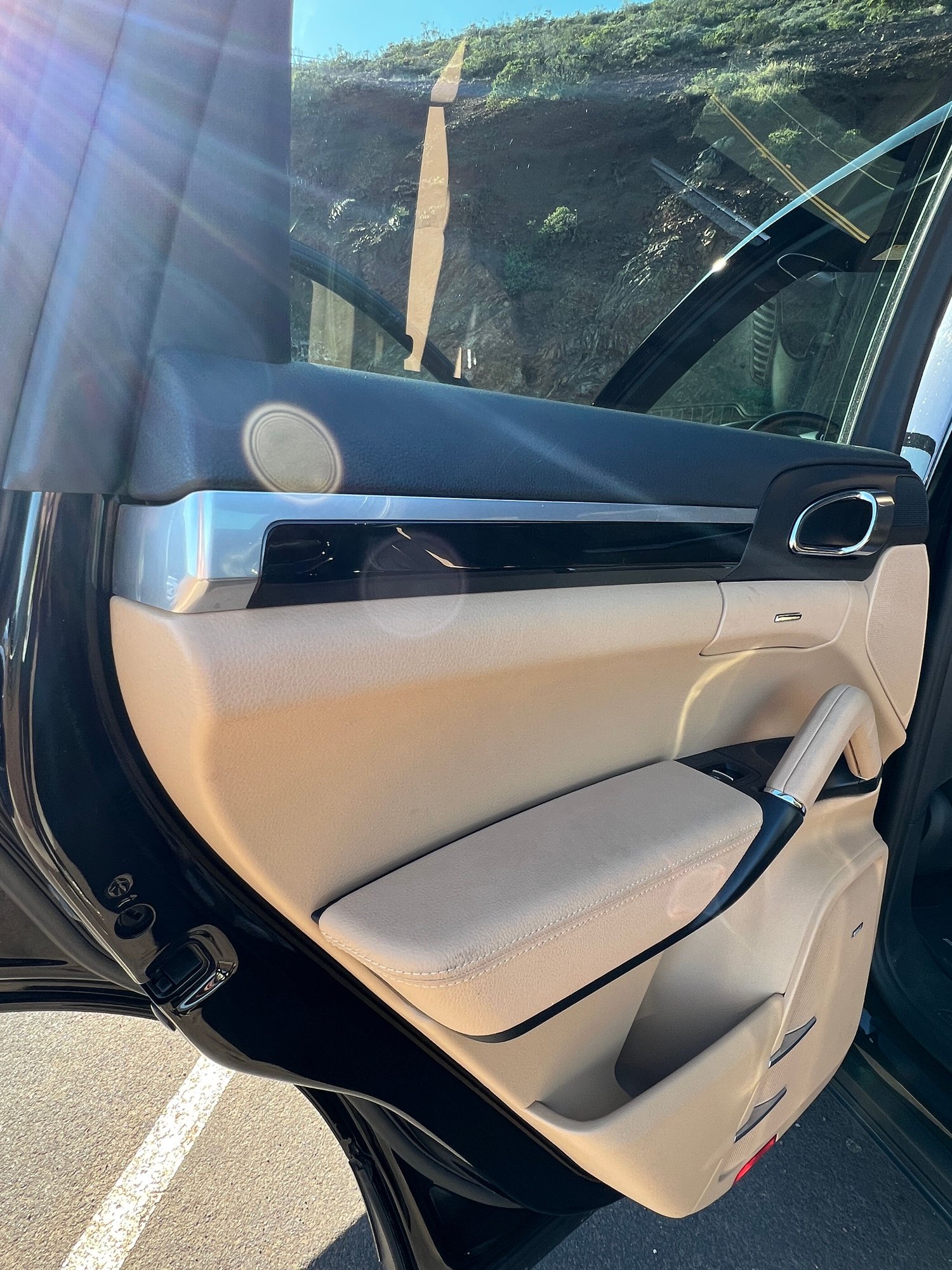 2015 Porsche Cayenne - 2015 Porsche Cayenne Diesel - Used - VIN WP1AF2A28FLA31257 - 63,000 Miles - 6 cyl - AWD - Automatic - SUV - Black - San Francisco, CA 94107, United States